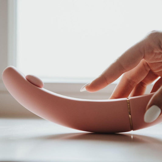 5 Ways to Use the OhMyG Sex Toy